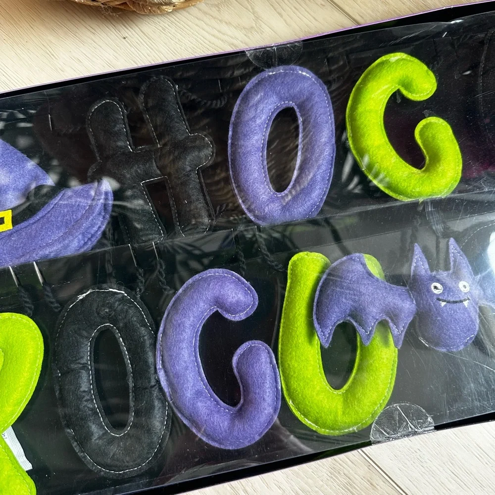 Ghoulish Hocus Pocus sign garland 6 foot Halloween decor